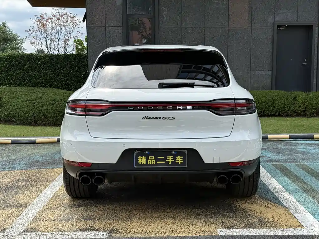 Porsche Macan — миниатюра 14