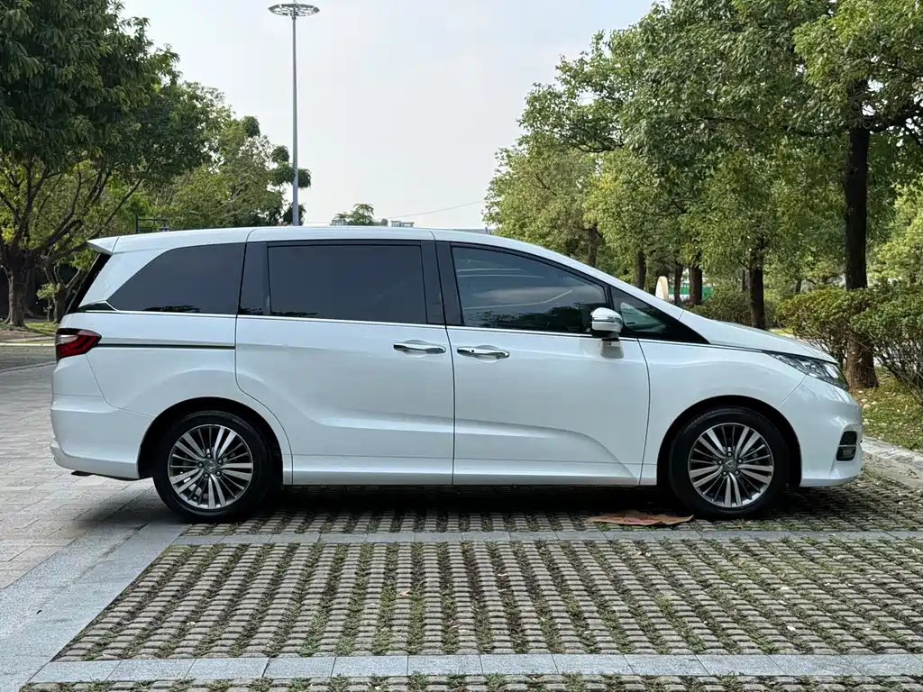 Honda Odyssey — миниатюра 17