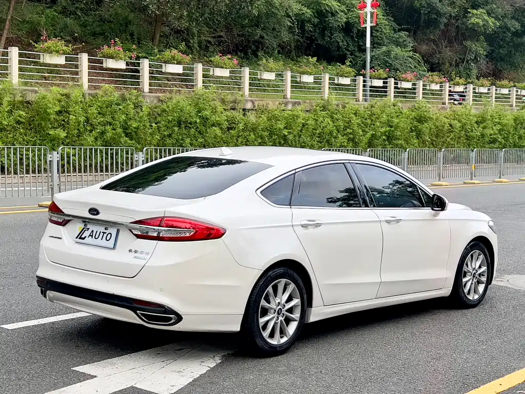 Ford Mondeo 2017 EcoBoost 200 Fashion