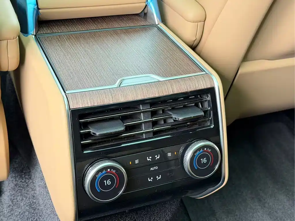 Land Rover Range Rover — миниатюра 11