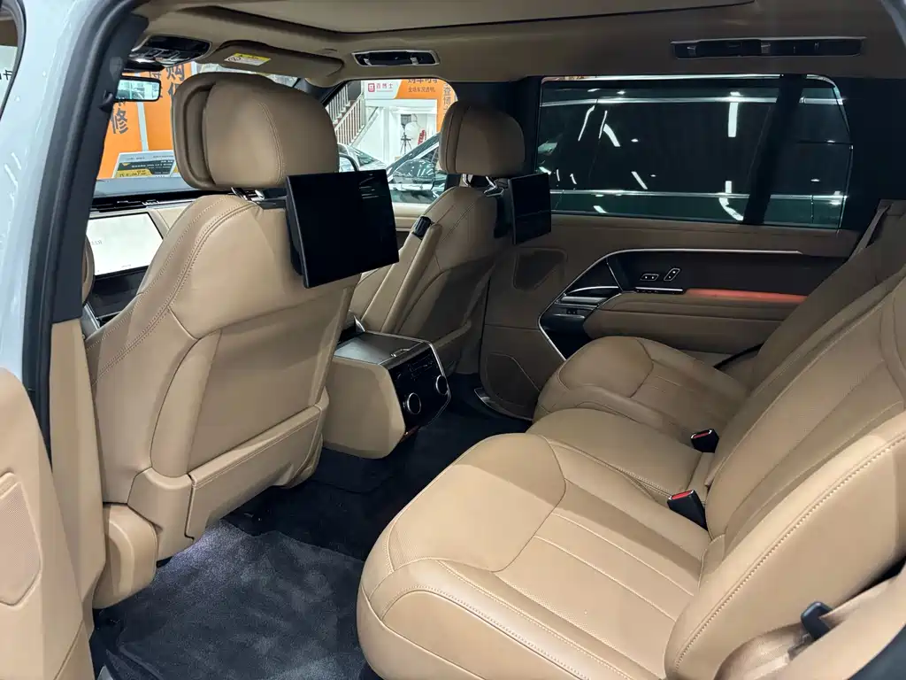Land Rover Range Rover — миниатюра 6
