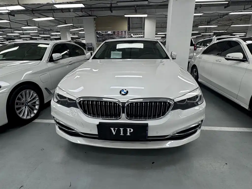 BMW 5 Series — миниатюра 2