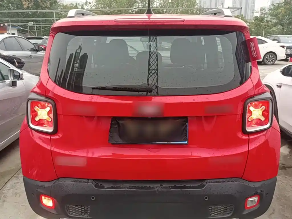 Jeep Renegade — миниатюра 6