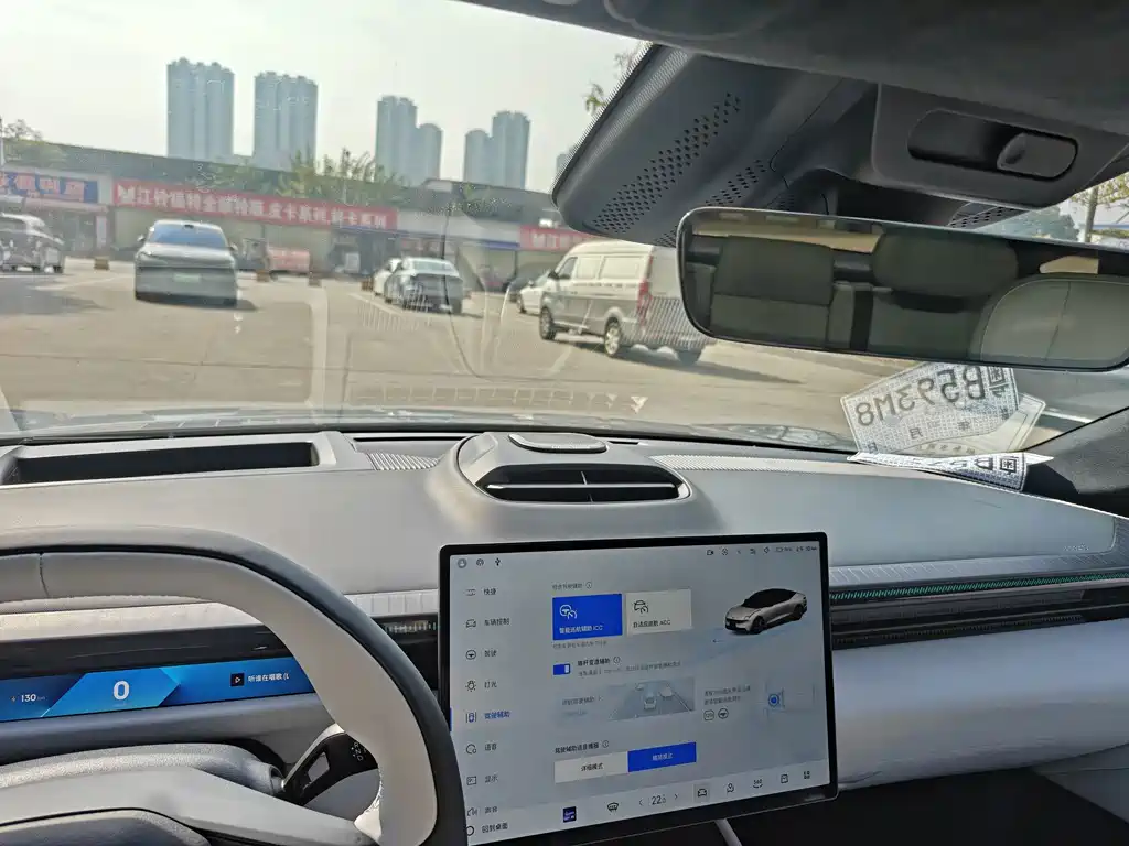 Lynk & Co Z10 — миниатюра 17