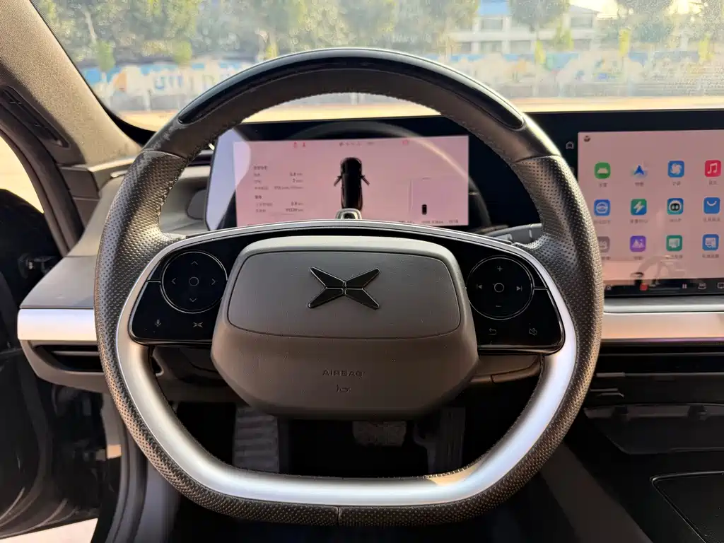 XPeng P7 — миниатюра 9