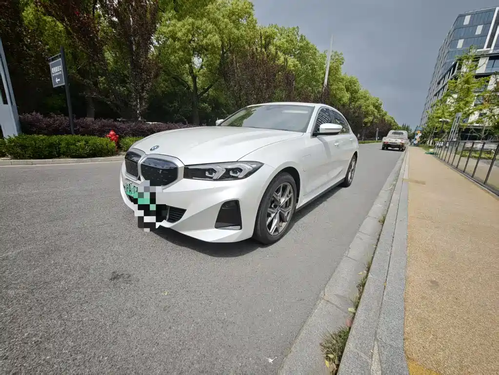 BMW i3 2023