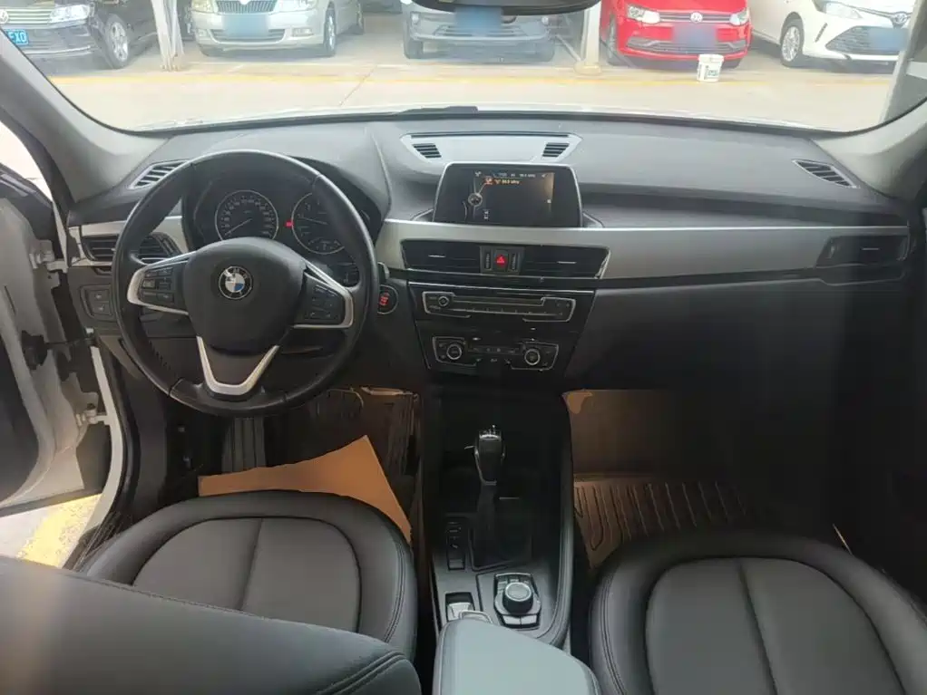 BMW X1 — миниатюра 10
