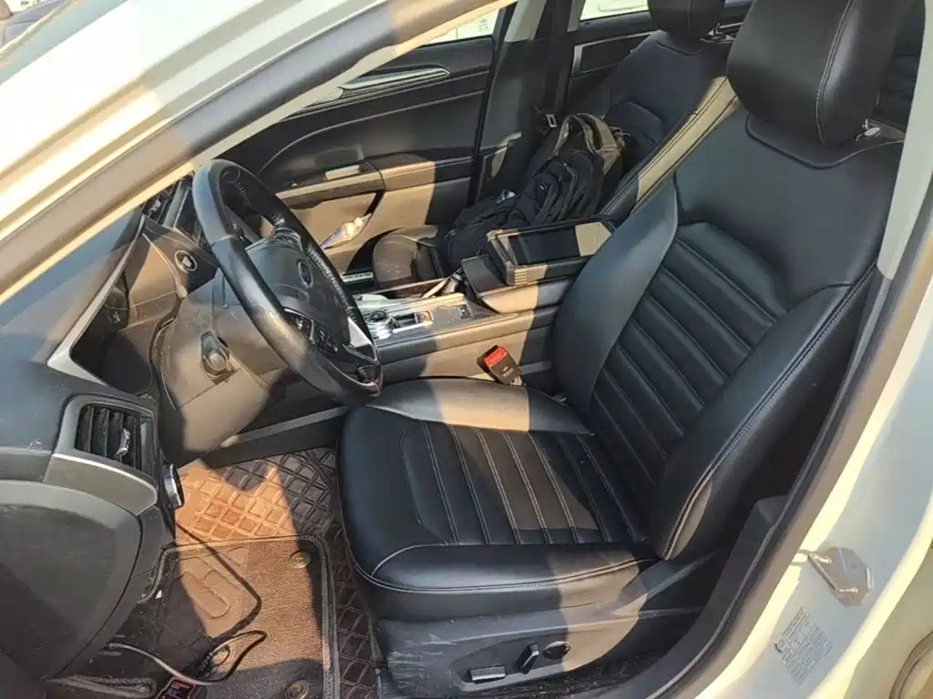 Ford Mondeo — миниатюра 15