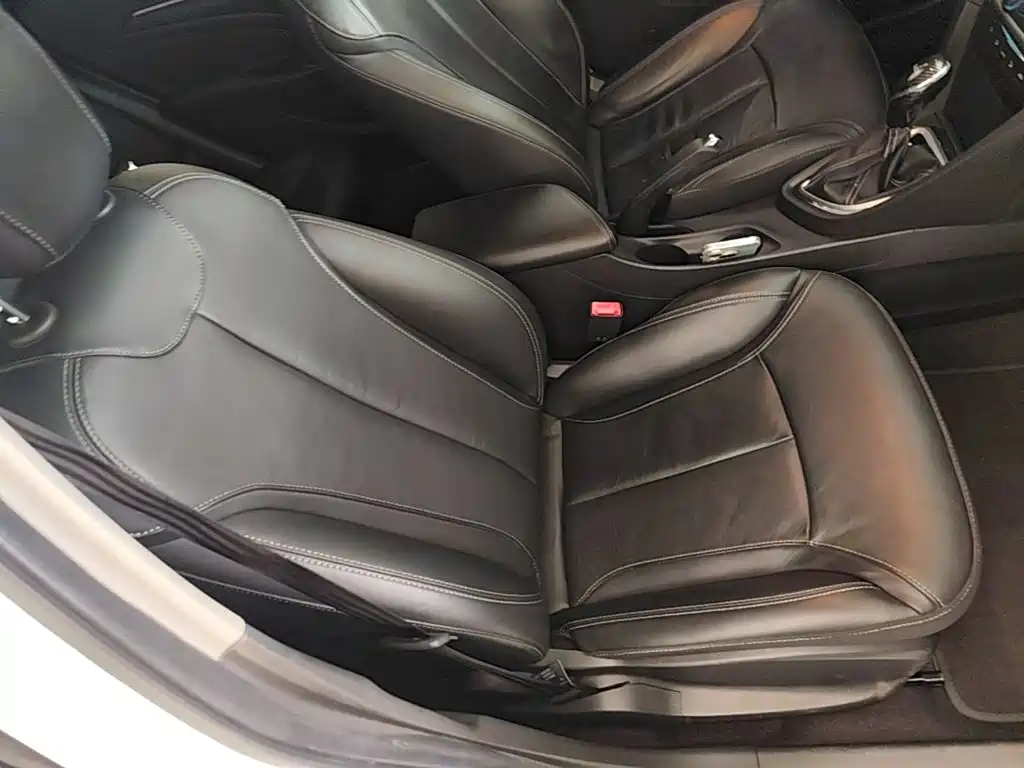 Buick Excelle — миниатюра 25