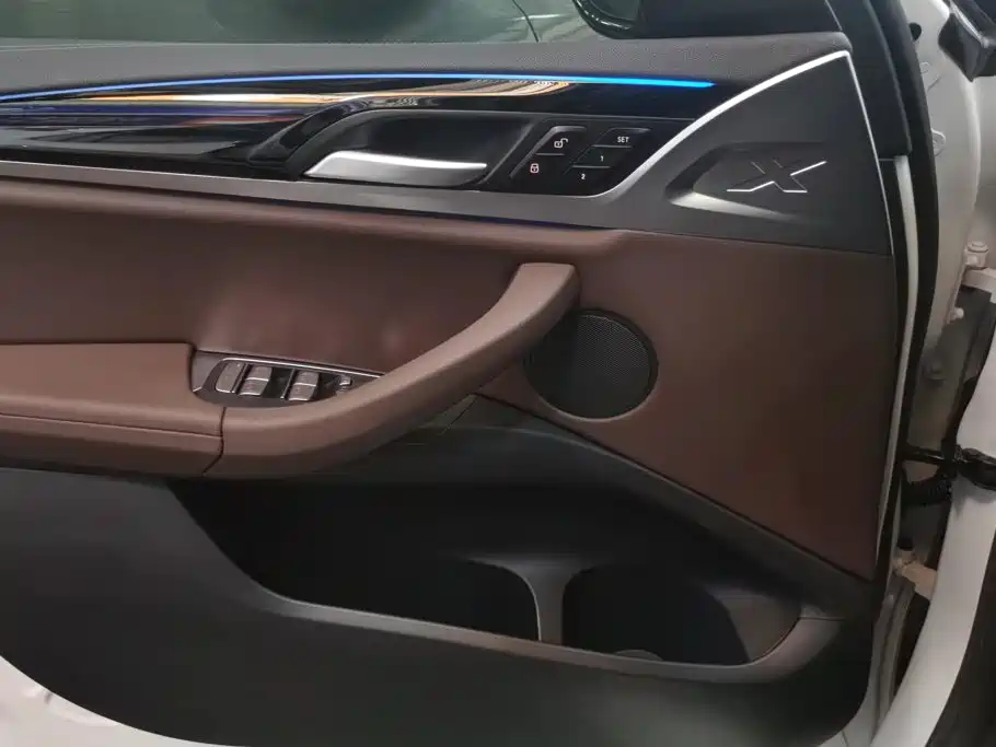 BMW iX3 — миниатюра 7