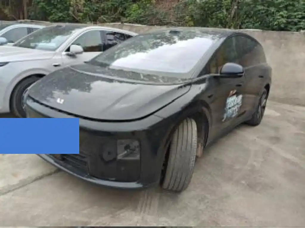Li Auto Li i8