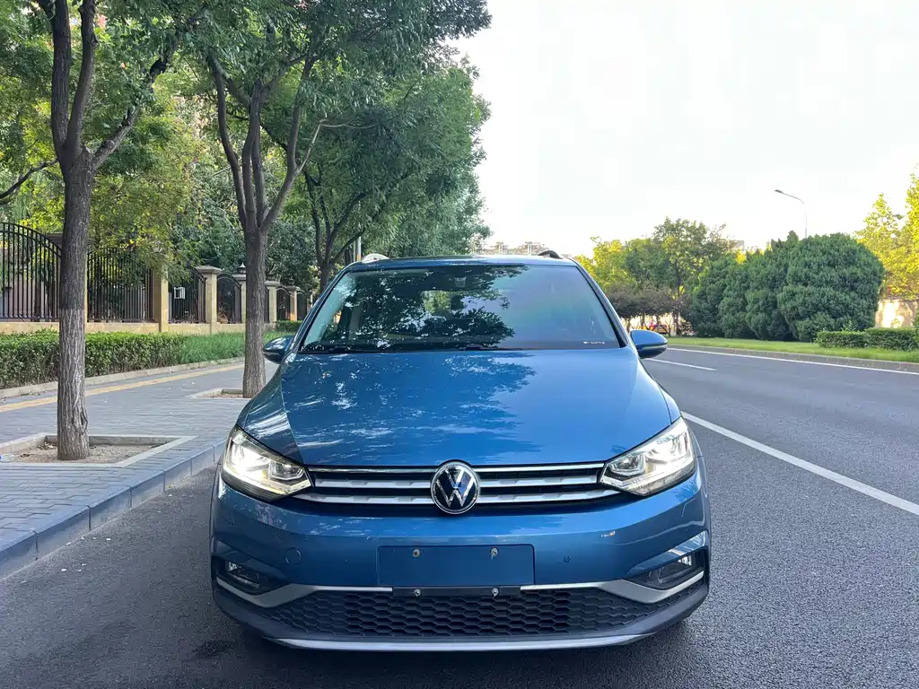 Volkswagen Touran — миниатюра 16