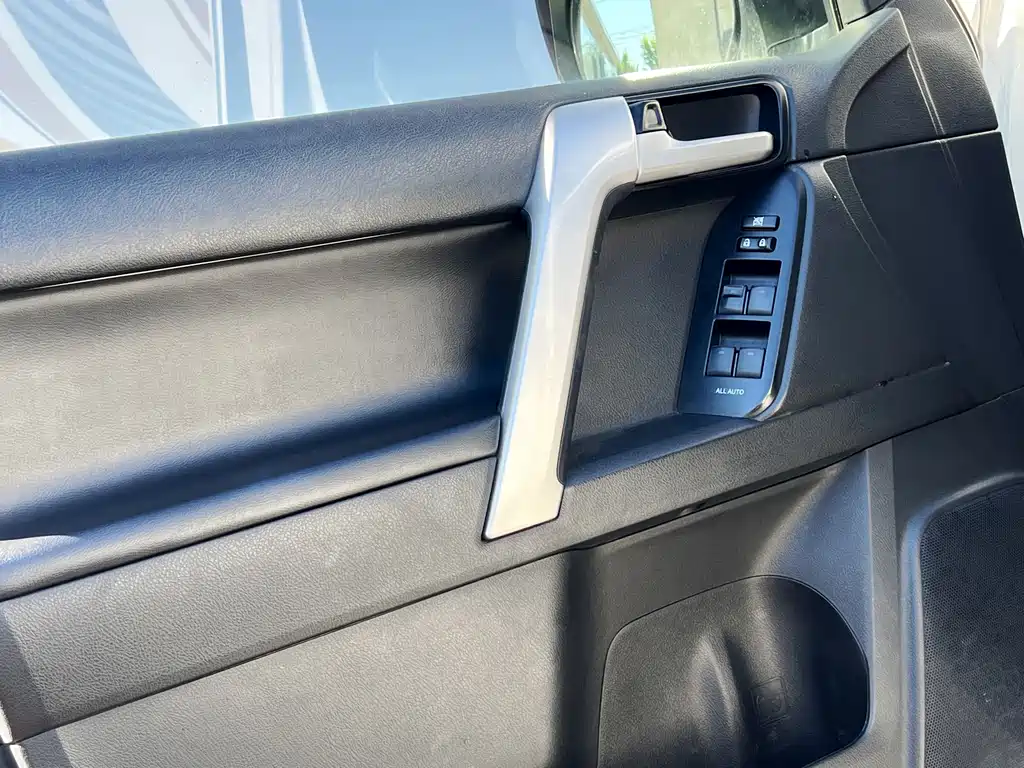 Toyota Land Cruiser Prado 2018 3.5L AT TX-L
