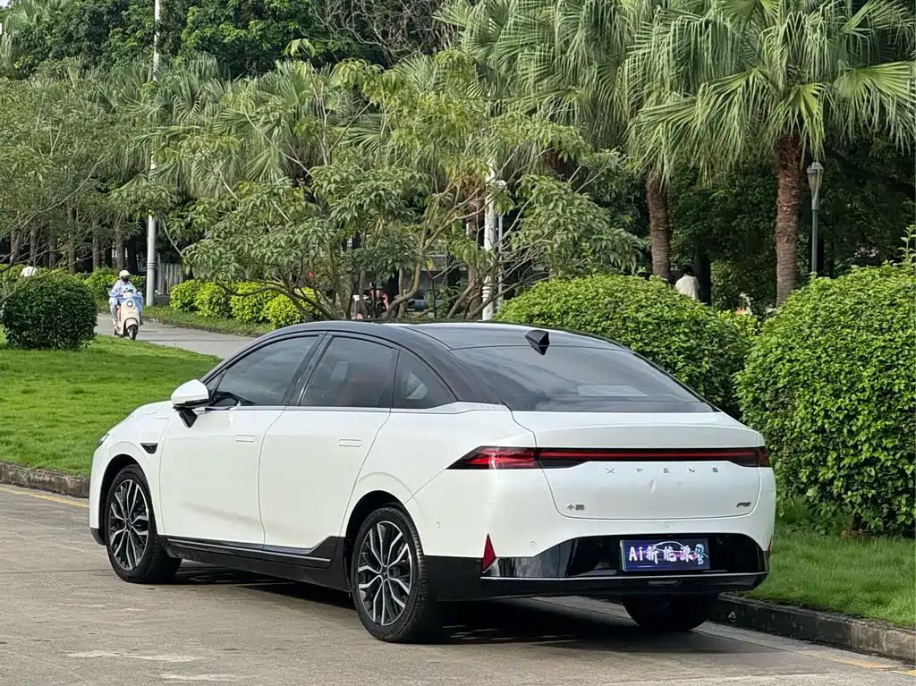 XPeng P5 — миниатюра 6