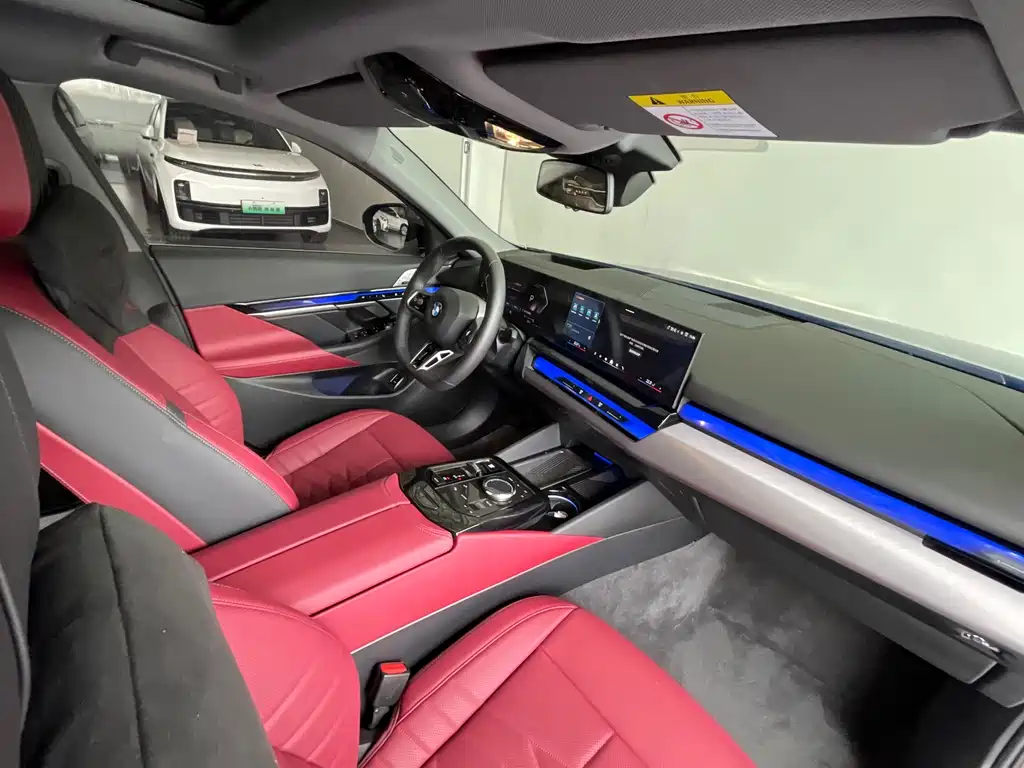 BMW 5 Series — миниатюра 28