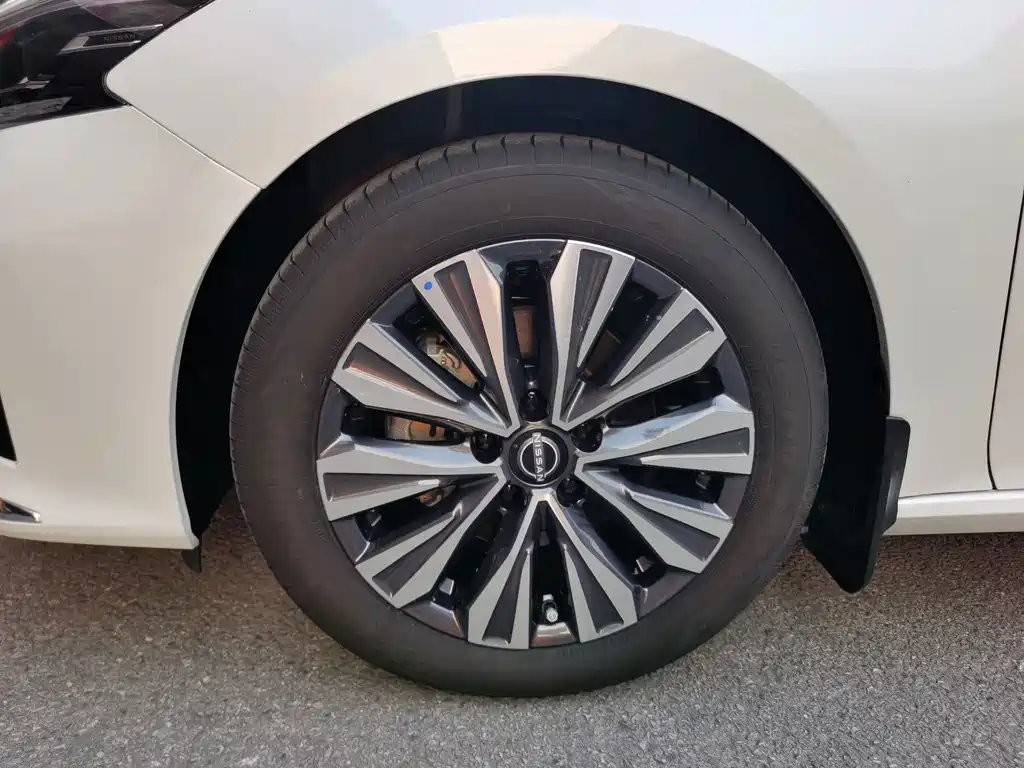Nissan Teana — миниатюра 4