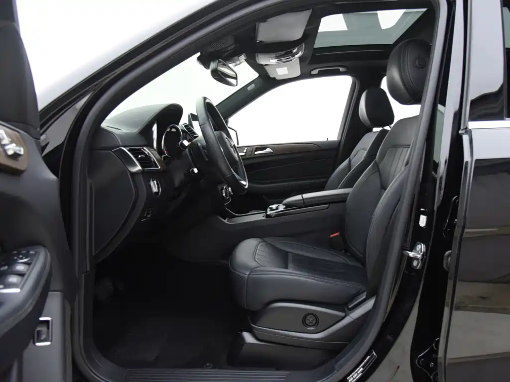 Mercedes-Benz GLE (Import) — миниатюра 14