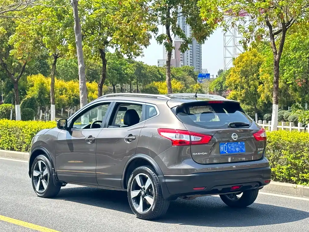 Nissan Qashqai — миниатюра 3
