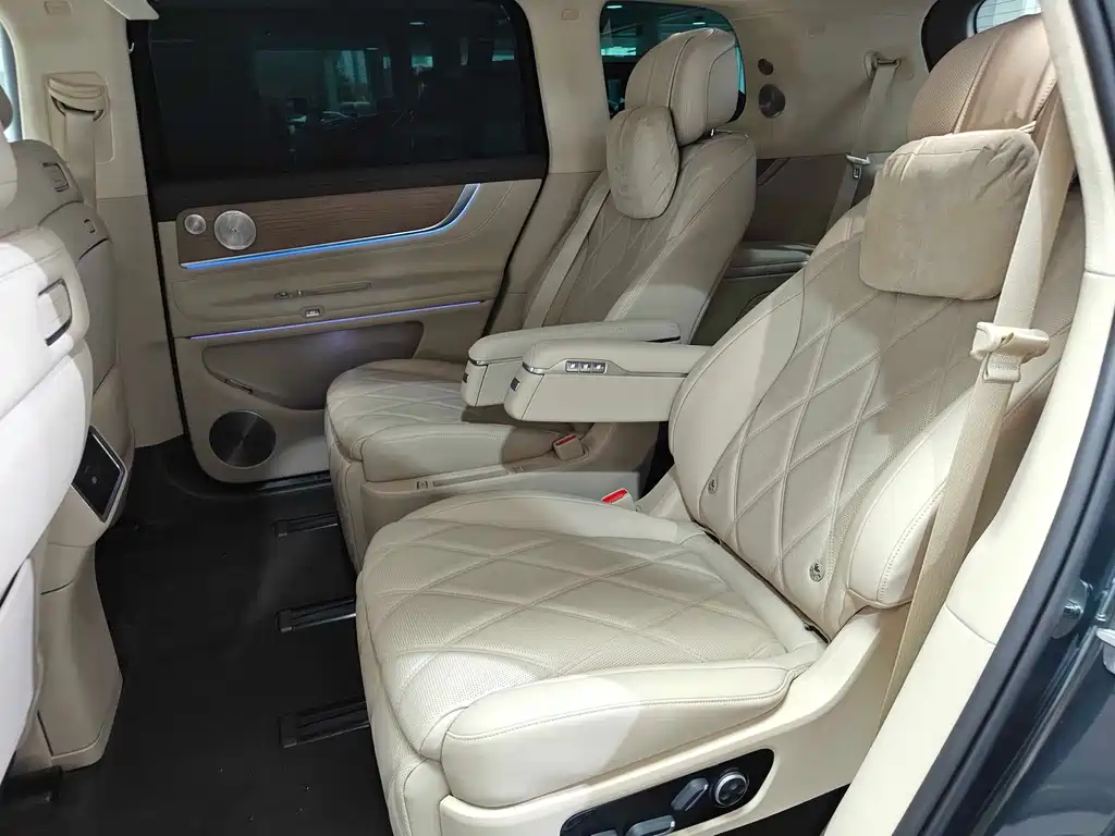 Aito M9 2024 Ultra 100kWh 6 мест