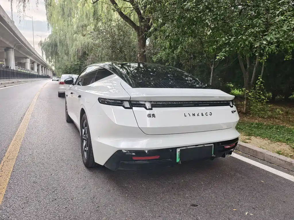 Lynk & Co 10 2025 240 Ultra Sport H7