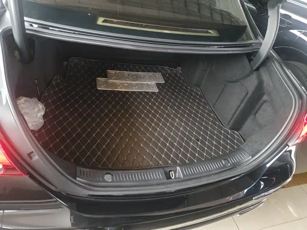 Mercedes-Benz E-Class — миниатюра 19