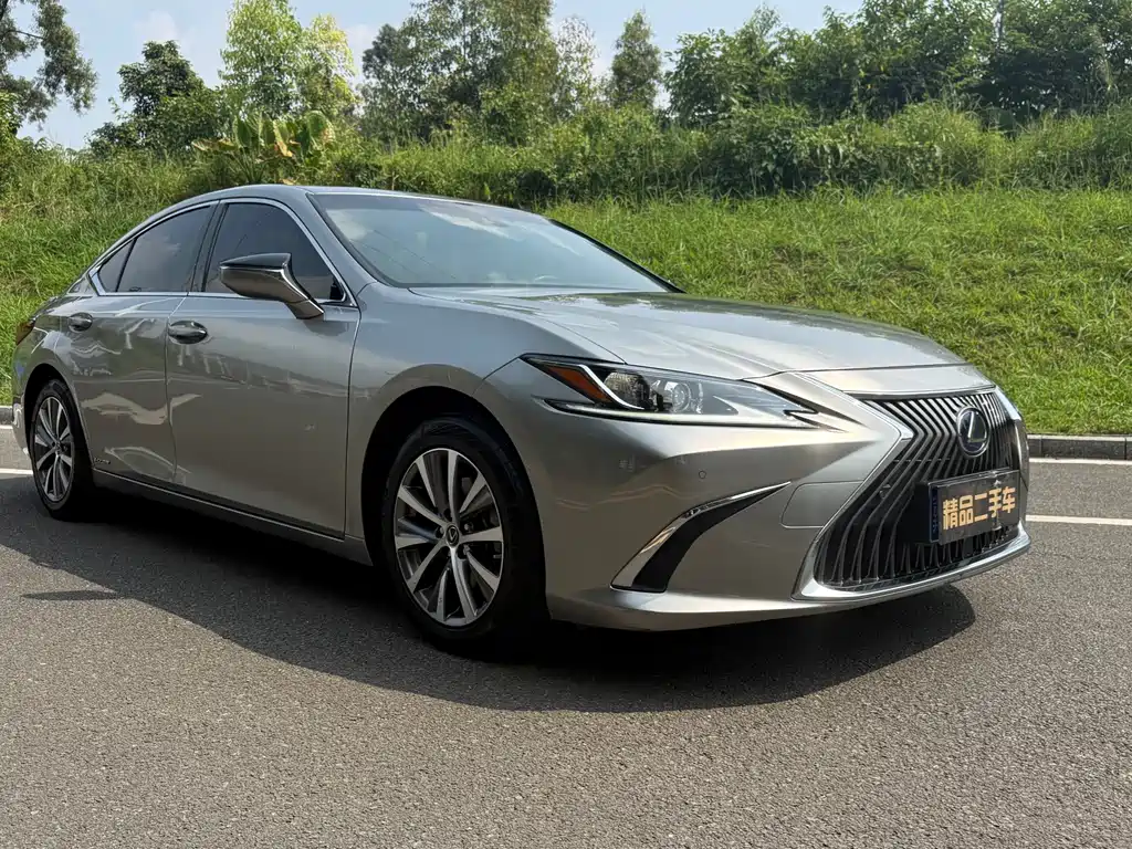 Lexus ES — миниатюра 2