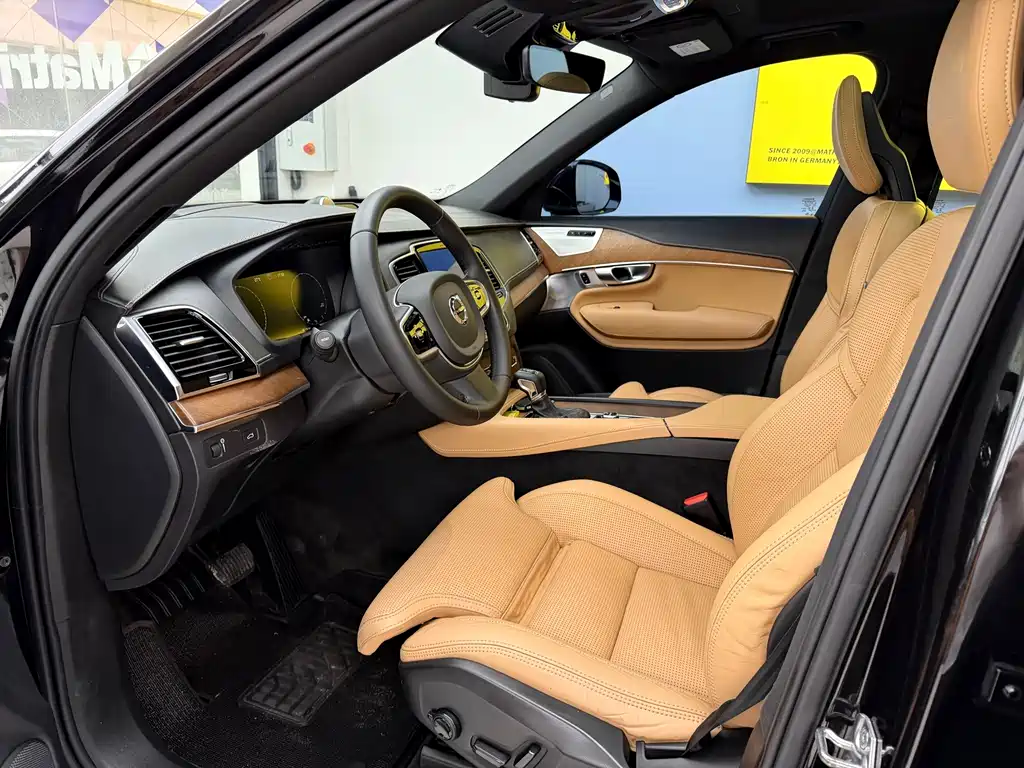 Volvo XC90 — миниатюра 18