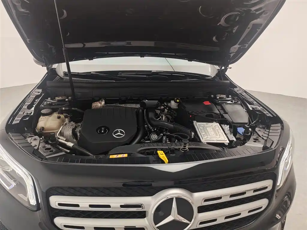 Mercedes-Benz GLB — миниатюра 14