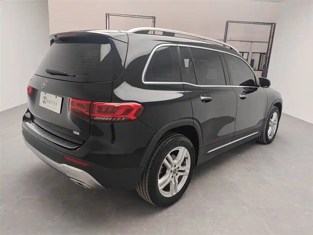 Mercedes-Benz GLB — миниатюра 6