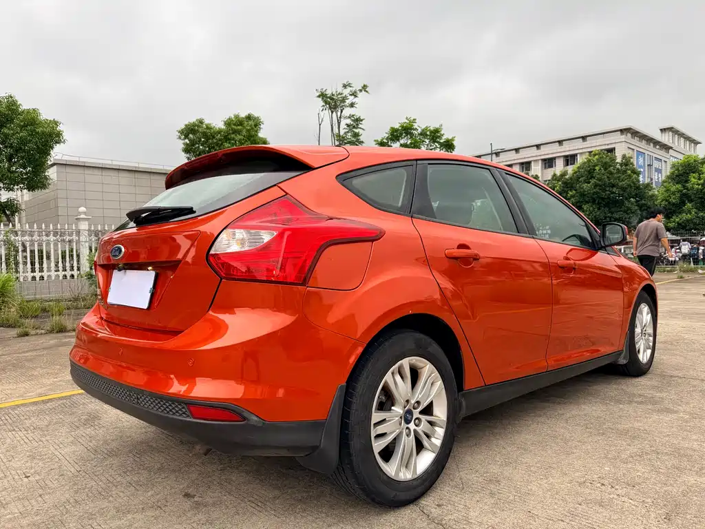 Ford Focus 2012 1.6L AT Comfort