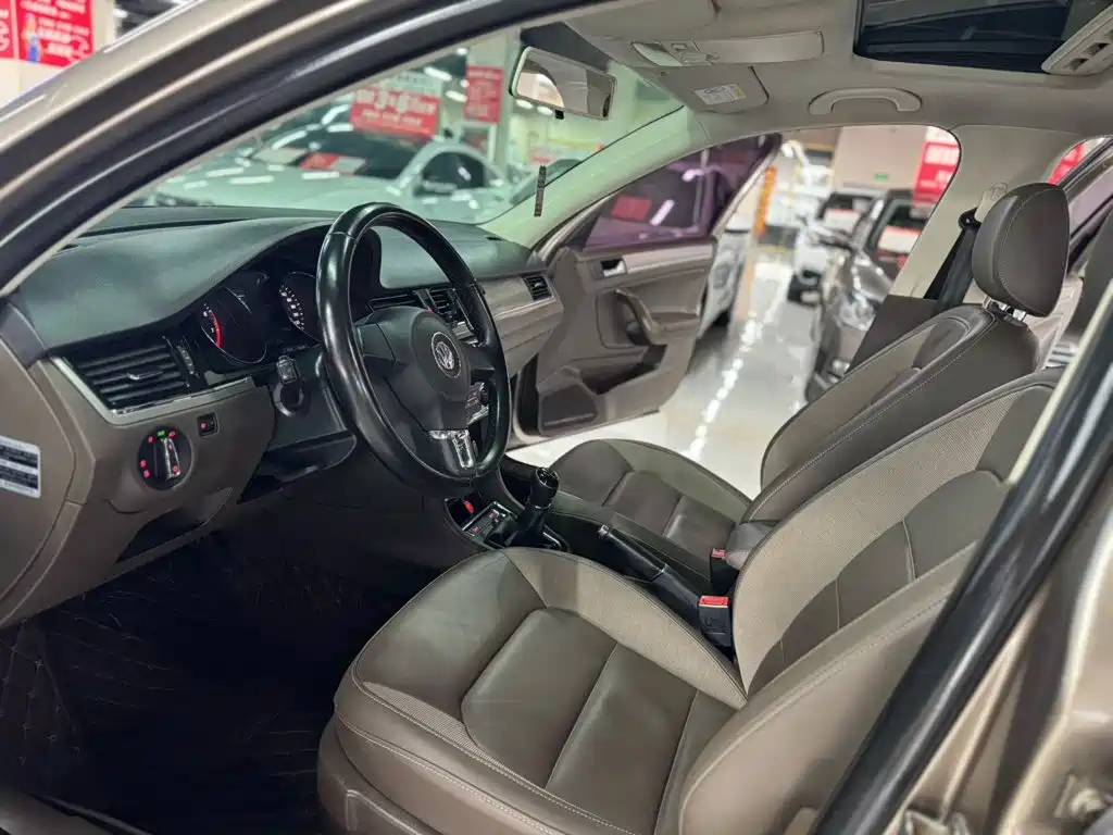 Volkswagen Bora — миниатюра 4
