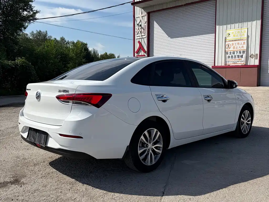 Buick Excelle — миниатюра 7