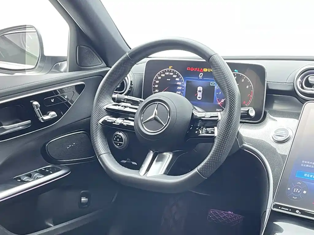 Mercedes-Benz C-Class — миниатюра 12