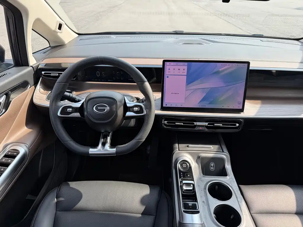 GAC Motor Trumpchi E8 PHEV — миниатюра 9
