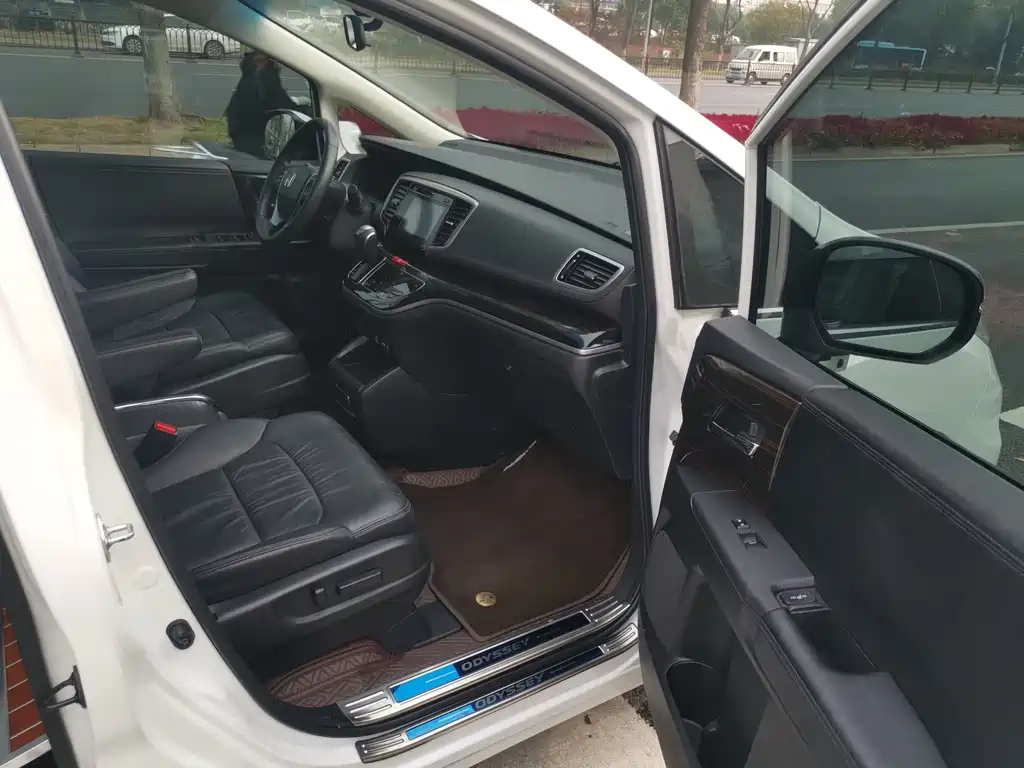 Honda Odyssey — миниатюра 5