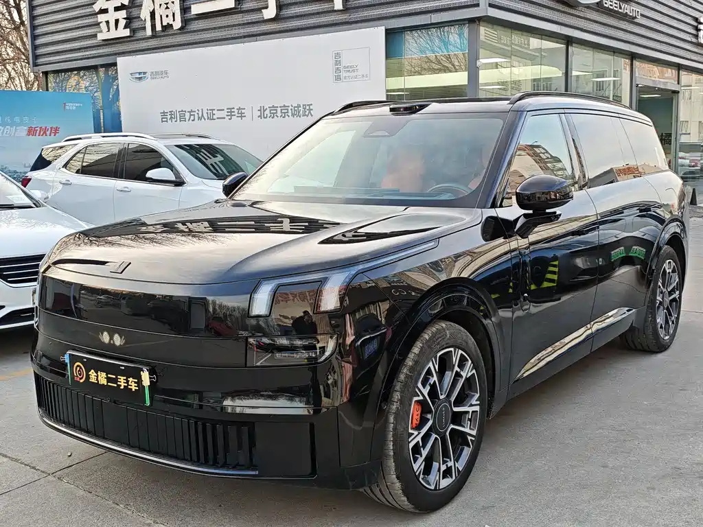Lynk & Co 领克900 2025