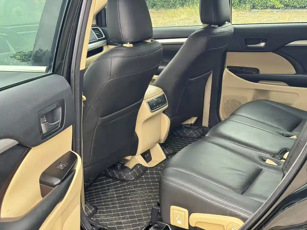 Toyota Highlander — миниатюра 11