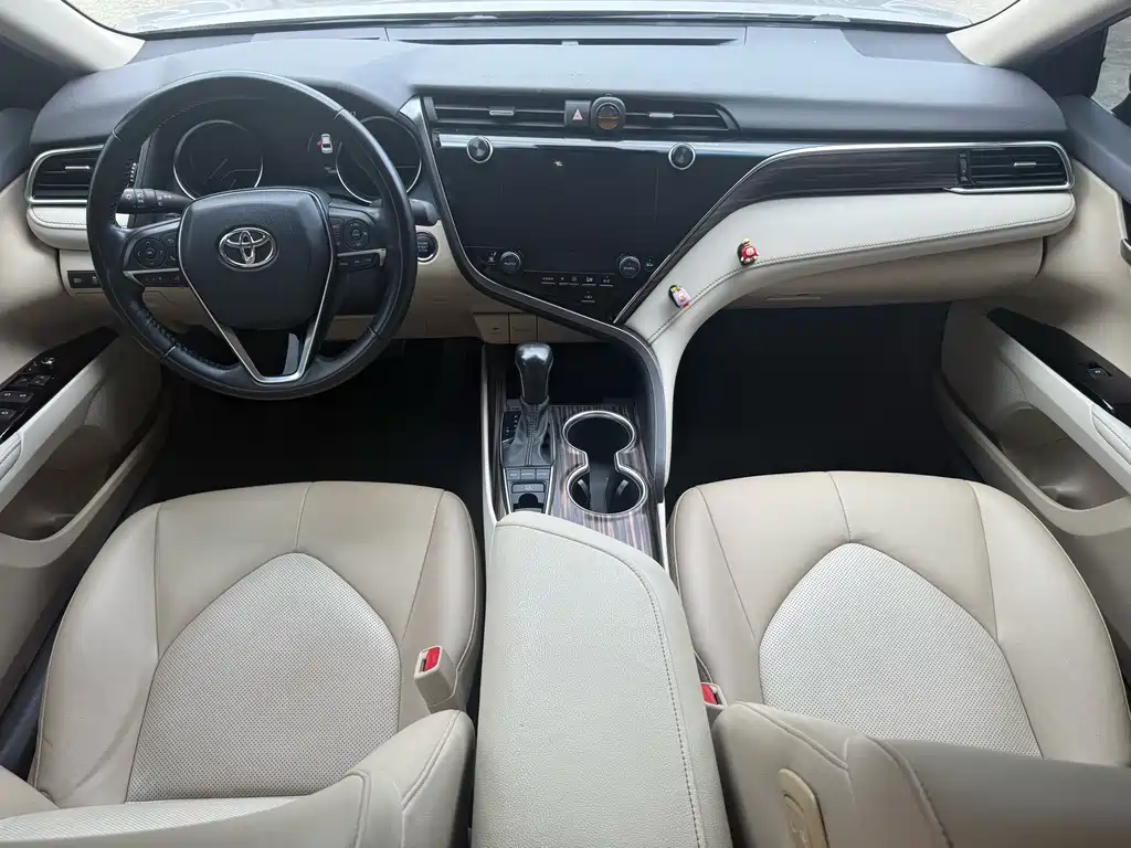 Toyota Camry 2019 2.5G Luxury V
