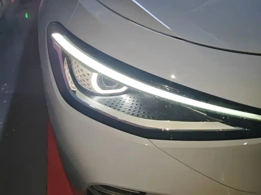 Volkswagen ID.4 Crozz — миниатюра 7