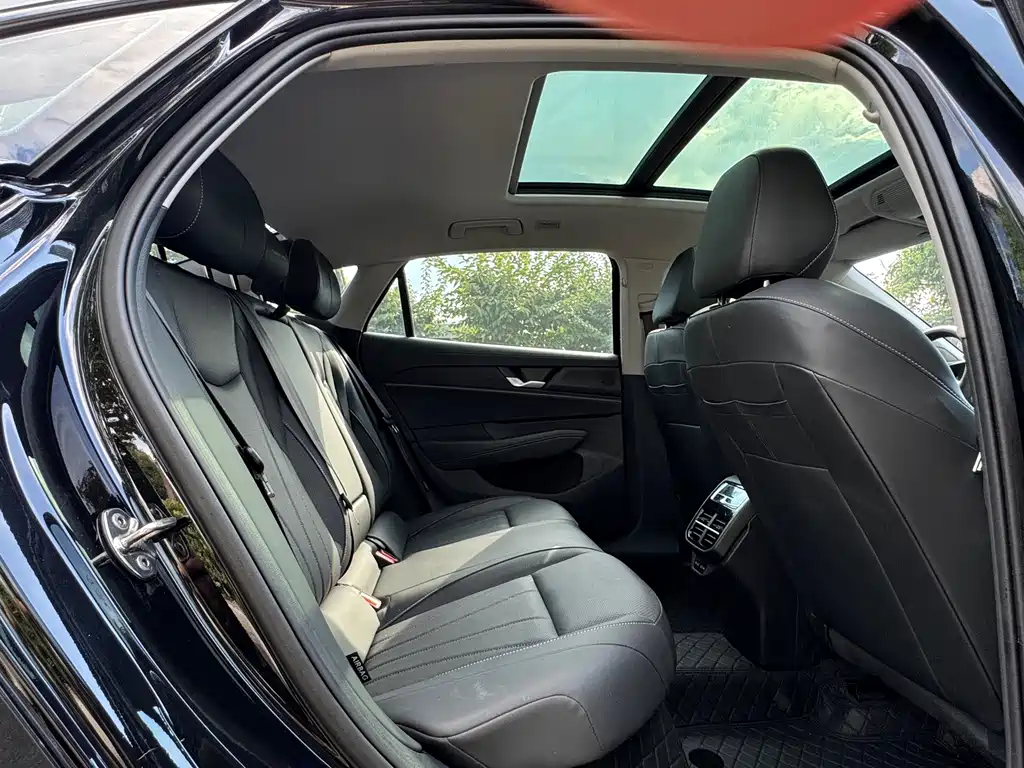 Volkswagen Passat — миниатюра 13