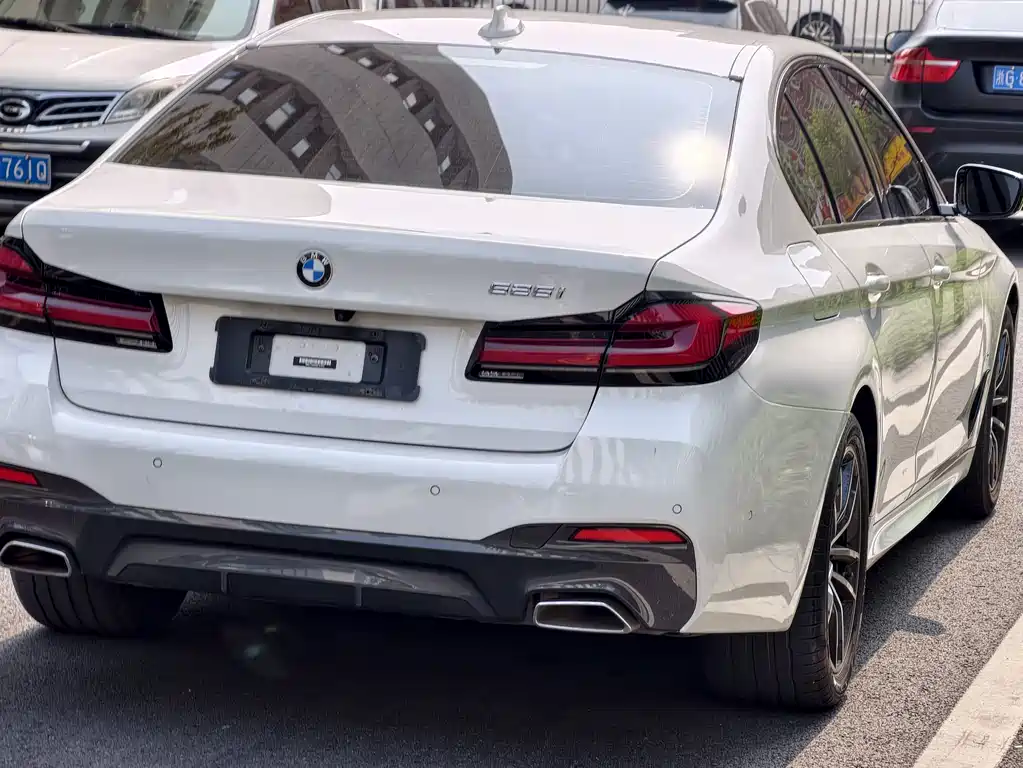 BMW 5 Series (Import) — миниатюра 11