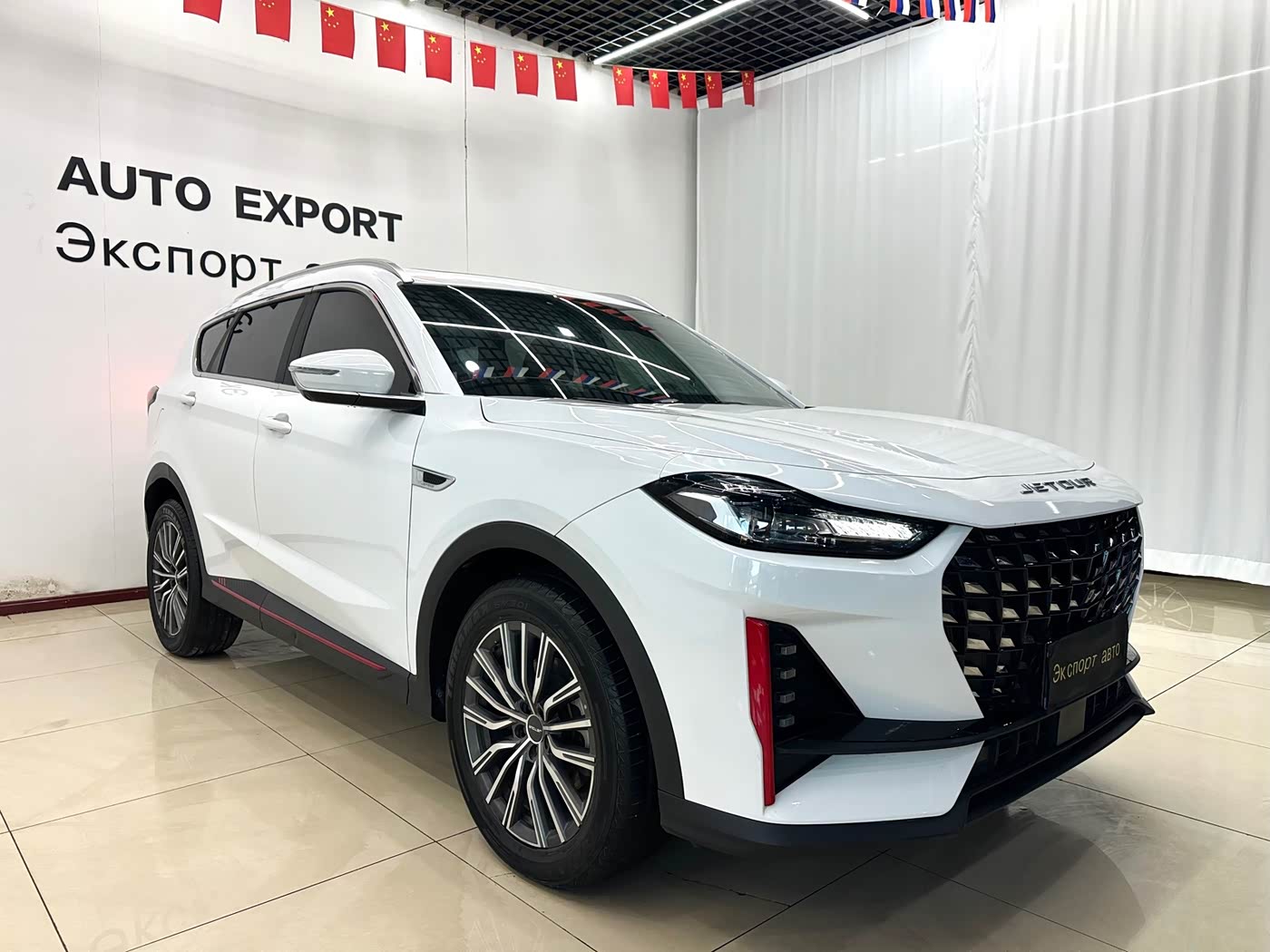 Jetour Jetour X70 PRO 1.5 л 2023 г. Белый, пробег 42000 км