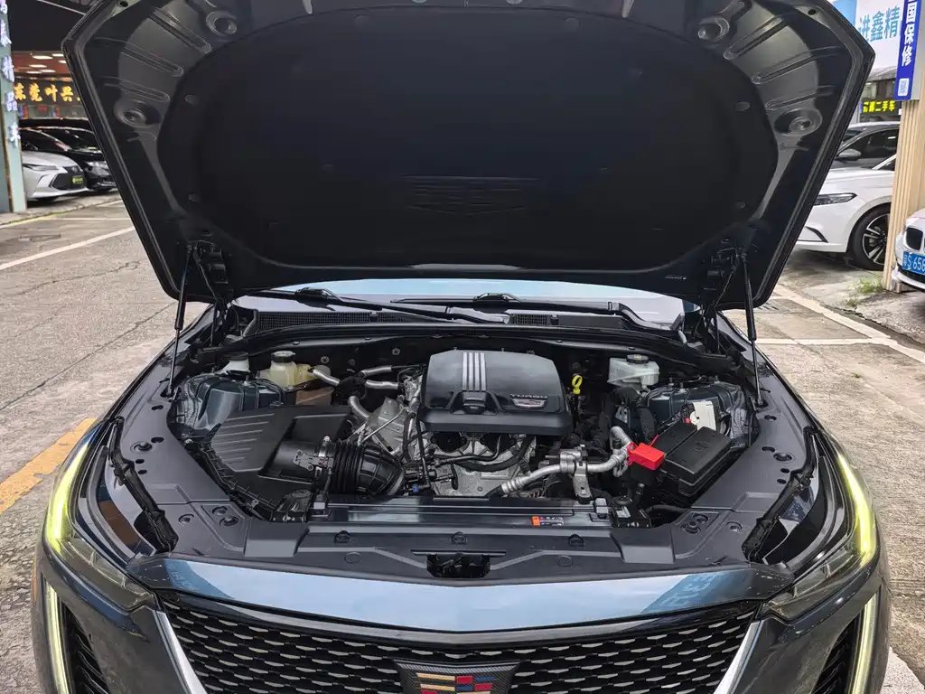 Cadillac CT5 — миниатюра 17
