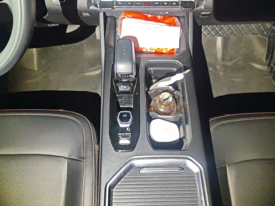Geely Haoyue L — миниатюра 15