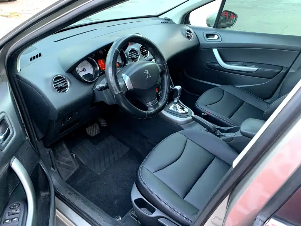 Peugeot 408 — миниатюра 5