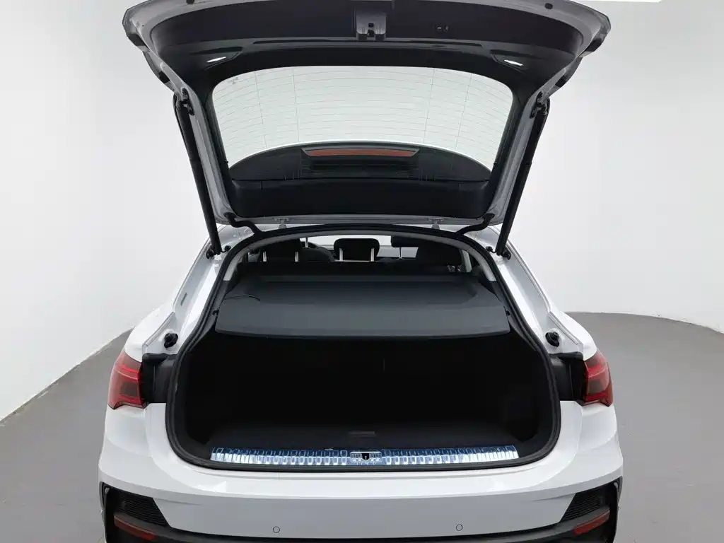 Audi Q3 Sportback — миниатюра 16