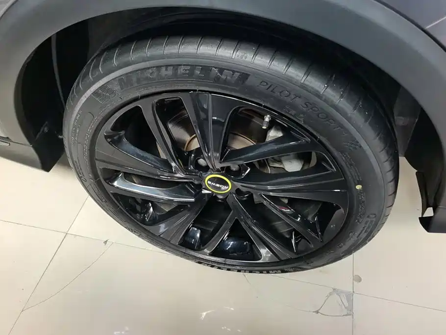 Roewe RX5 — миниатюра 6