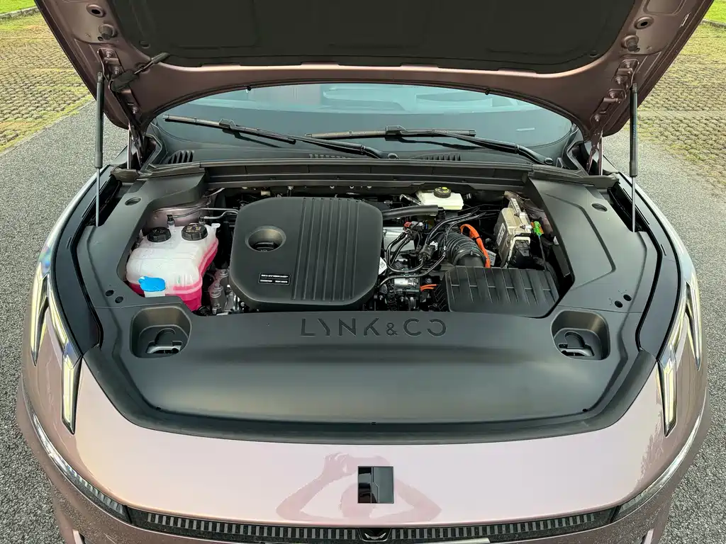 Lynk & Co 07 EM-P — миниатюра 24