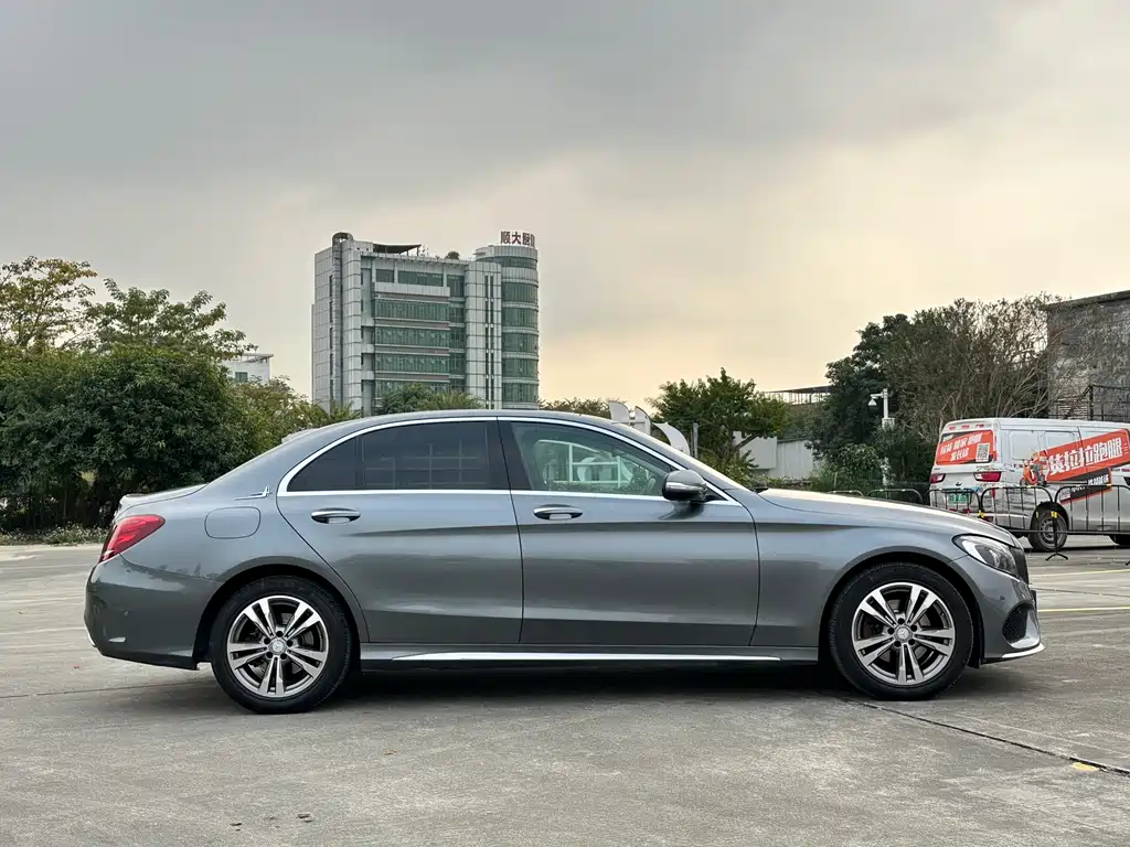 MERCEDES-BENZ C CLASS