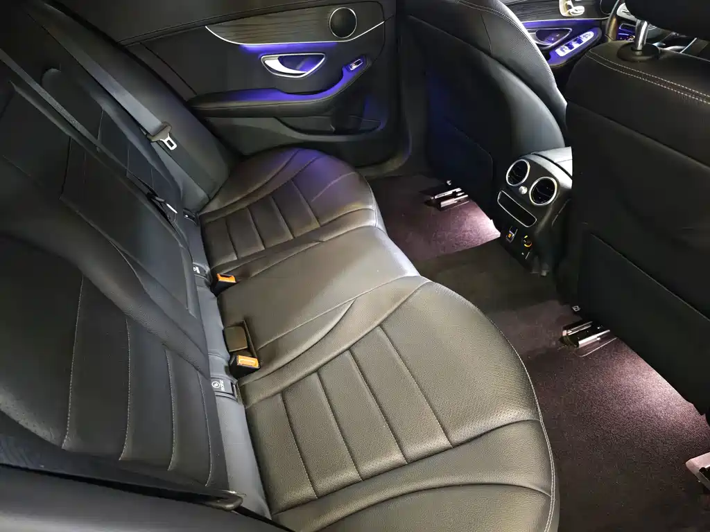 Mercedes-Benz C-Class — миниатюра 8